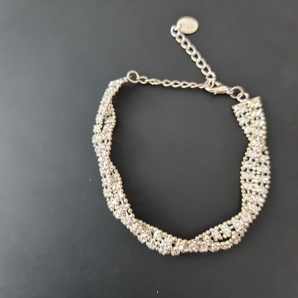 ✨ HOST PICK✨ Bracelet - Picture 2 of 3